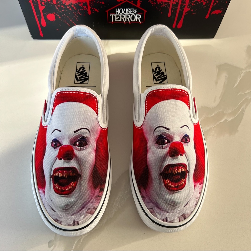 New in Box Vans IT Pennywise Classic Slip On Collectors Sneaker Mens 7 Women 8.5